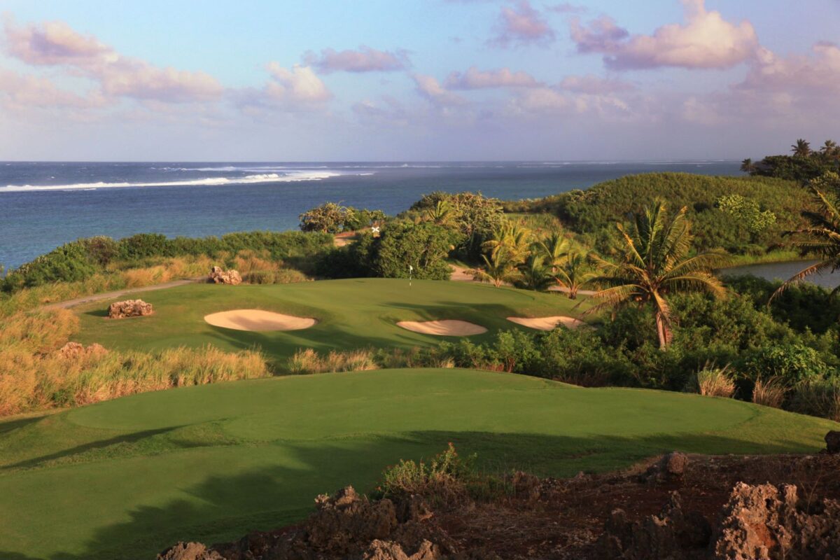 南太平洋の楽園・フィジーでゴルフ！ゴルフコースがあるホテルが春セールを実施中　